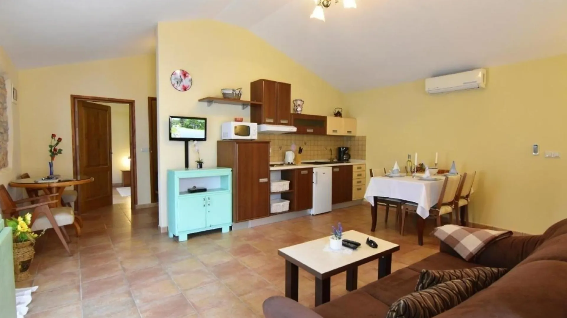 Klimatisierte Wohnung In Tar Mit Terrasse, Grill Und Garten Poreč Apartamento