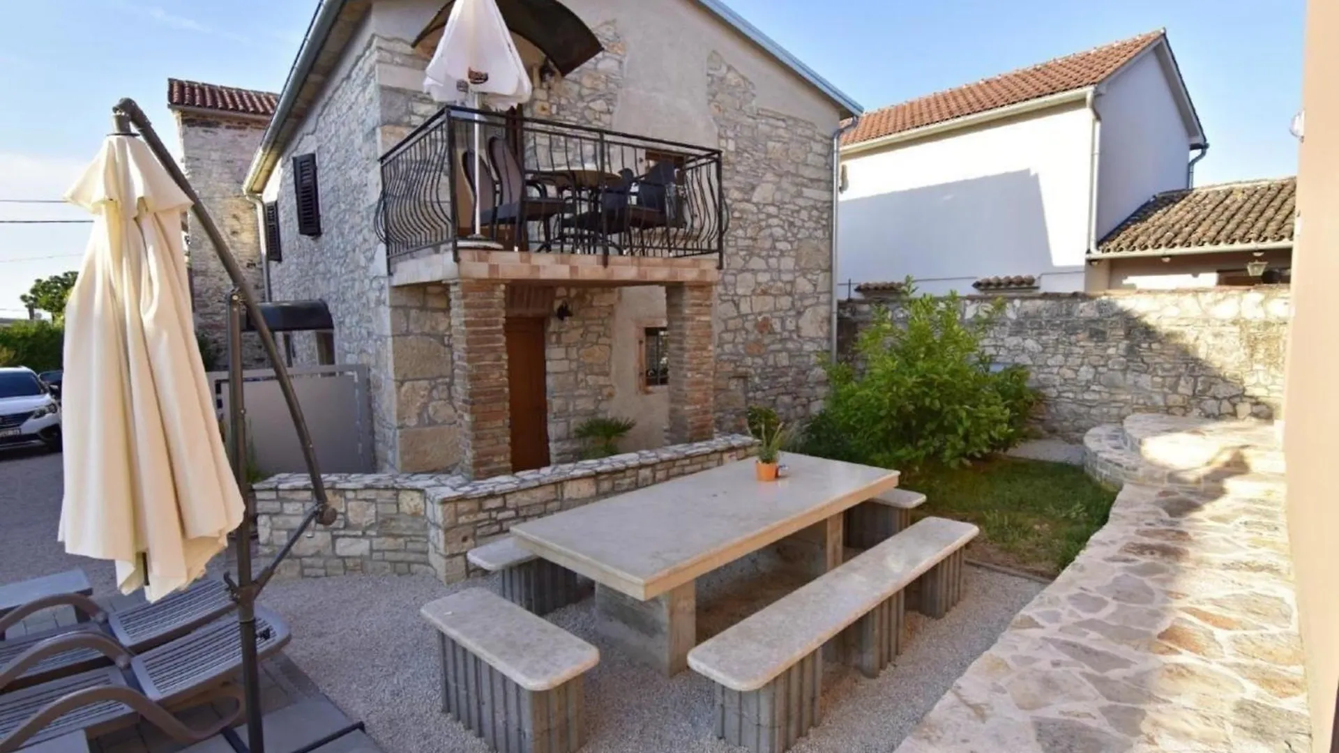 Klimatisierte Wohnung In Tar Mit Terrasse, Grill Und Garten Poreč